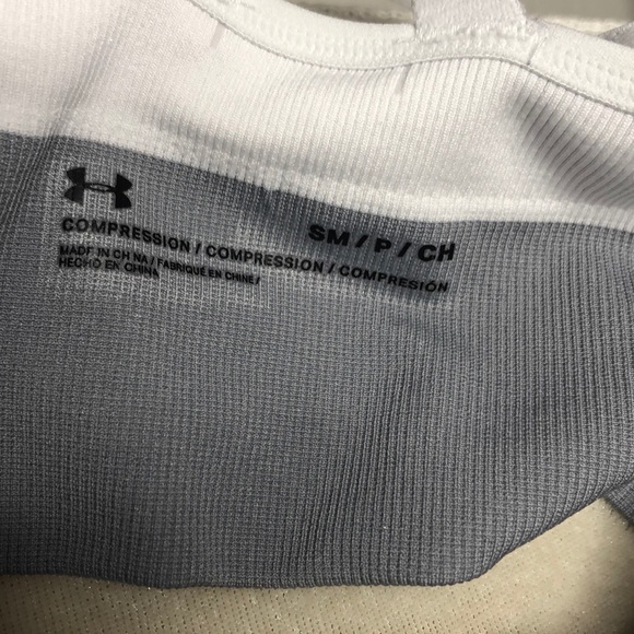 Under Armour Sports Bra Size Small - Picture 6 of 7
